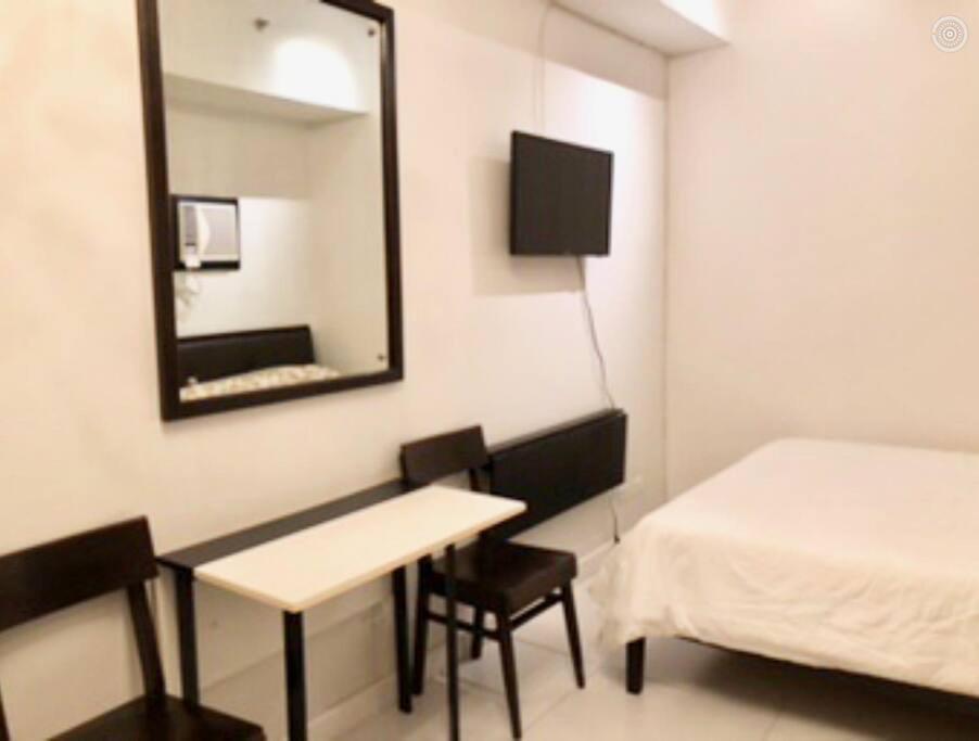 Kl Tower Studio Legazpi Village, Makati Near Greenbelt & Aim Makati Манила Экстерьер фото